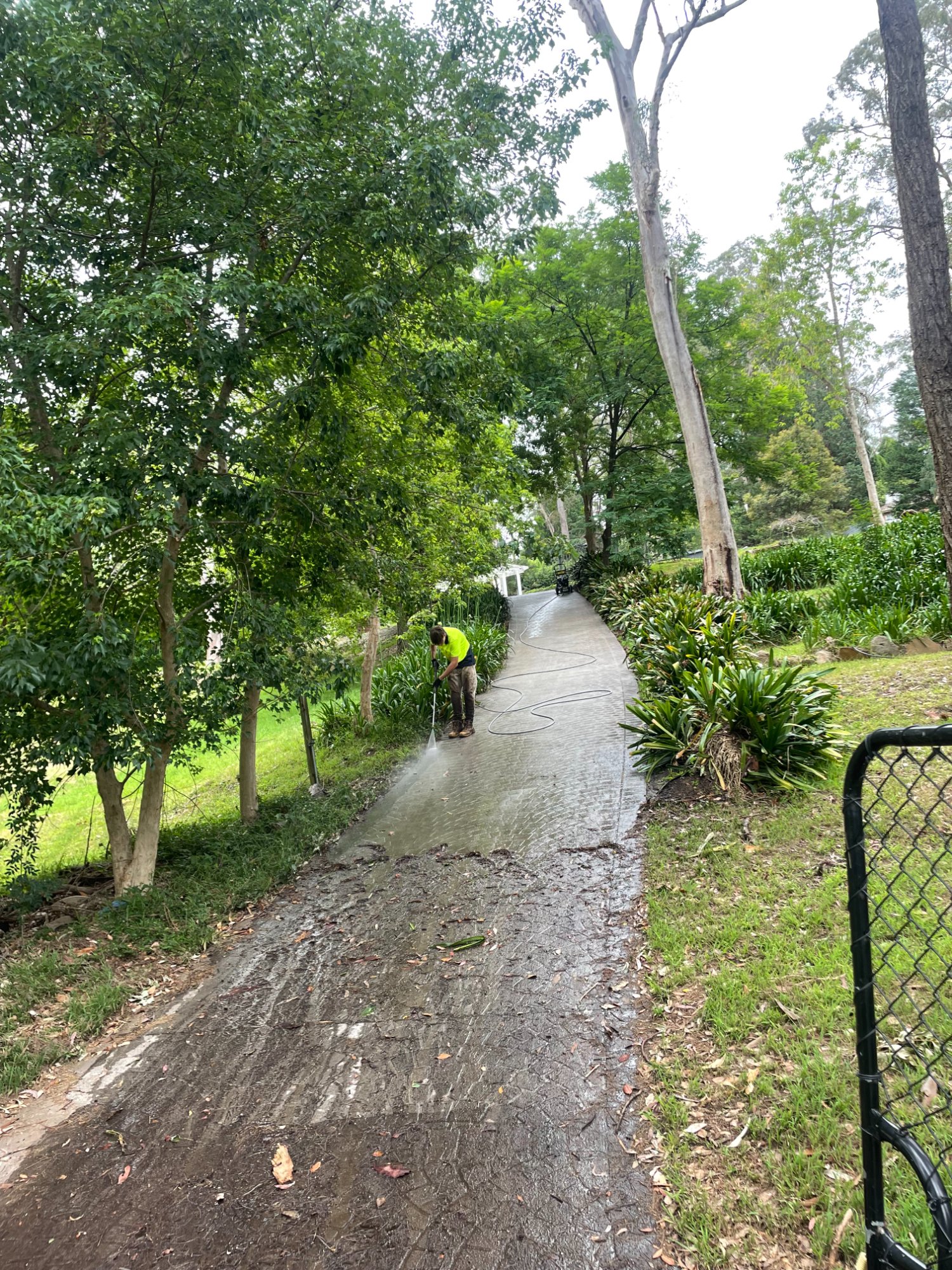 Pressure cleaning